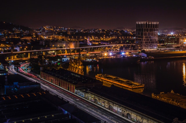 Distrito de Lapa en Río de Janeiro por la noche.